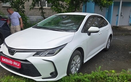 Toyota Corolla, 2022 год, 2 000 000 рублей, 3 фотография