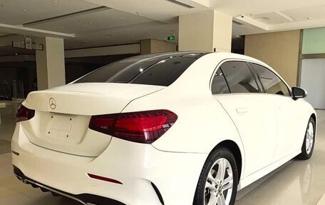 Mercedes-Benz A-Класс, 2023 год, 1 626 000 рублей, 3 фотография