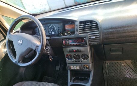 Opel Zafira A рестайлинг, 2004 год, 490 000 рублей, 4 фотография