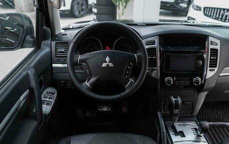Mitsubishi Pajero IV, 2018 год, 2 900 000 рублей, 14 фотография