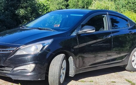 Hyundai Solaris II рестайлинг, 2015 год, 1 050 000 рублей, 1 фотография