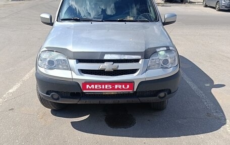 Chevrolet Niva I рестайлинг, 2015 год, 500 000 рублей, 1 фотография