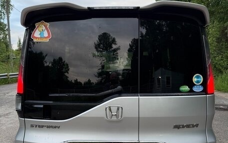 Honda Stepwgn IV, 2016 год, 1 850 000 рублей, 6 фотография
