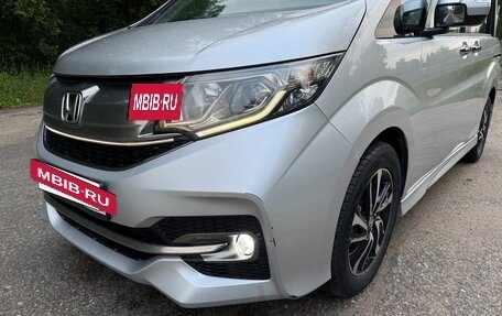Honda Stepwgn IV, 2016 год, 1 850 000 рублей, 14 фотография