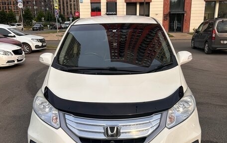 Honda Freed I, 2012 год, 1 300 000 рублей, 2 фотография