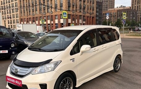 Honda Freed I, 2012 год, 1 300 000 рублей, 8 фотография