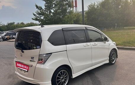 Honda Freed I, 2012 год, 1 300 000 рублей, 5 фотография
