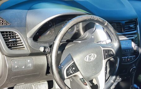 Hyundai Solaris II рестайлинг, 2015 год, 1 050 000 рублей, 8 фотография