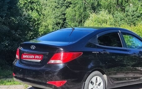 Hyundai Solaris II рестайлинг, 2015 год, 1 050 000 рублей, 10 фотография