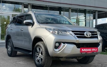 Toyota Fortuner II, 2019 год, 3 490 000 рублей, 4 фотография