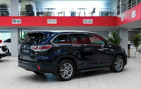 Toyota Highlander III, 2014 год, 2 550 000 рублей, 2 фотография