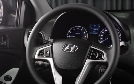 Hyundai Solaris II рестайлинг, 2011 год, 819 000 рублей, 15 фотография