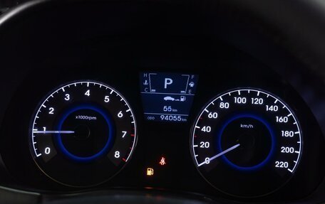 Hyundai Solaris II рестайлинг, 2011 год, 819 000 рублей, 14 фотография