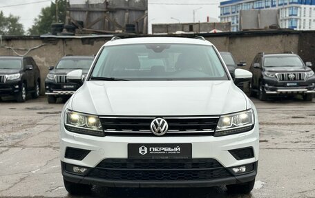 Volkswagen Tiguan II, 2019 год, 2 350 000 рублей, 2 фотография