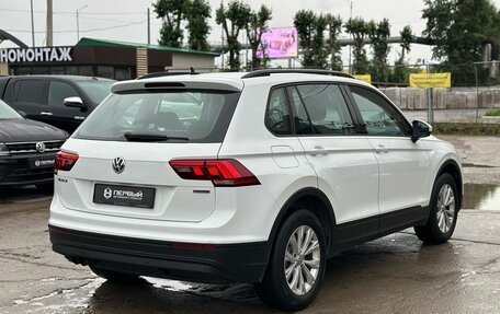 Volkswagen Tiguan II, 2019 год, 2 350 000 рублей, 4 фотография