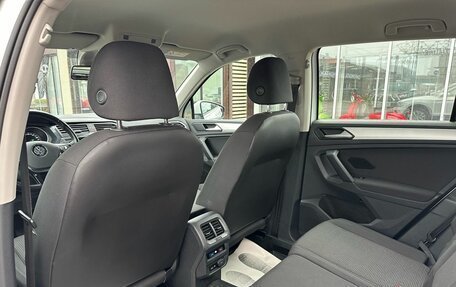 Volkswagen Tiguan II, 2019 год, 2 350 000 рублей, 14 фотография