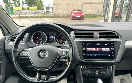 Volkswagen Tiguan II, 2019 год, 2 350 000 рублей, 21 фотография