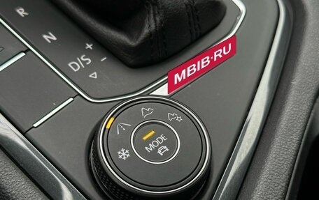 Volkswagen Tiguan II, 2019 год, 2 350 000 рублей, 28 фотография