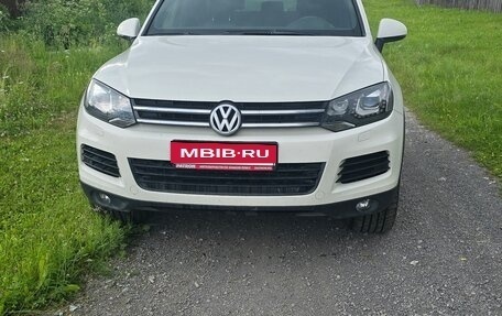 Volkswagen Touareg III, 2011 год, 2 400 000 рублей, 1 фотография
