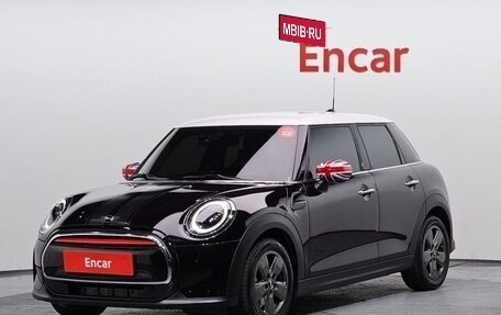 MINI Hatch, 2022 год, 1 958 000 рублей, 1 фотография