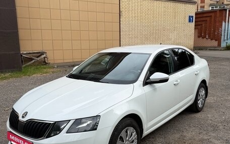 Skoda Octavia, 2018 год, 1 730 000 рублей, 3 фотография