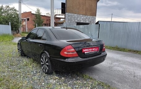 Mercedes-Benz E-Класс, 2002 год, 350 000 рублей, 2 фотография