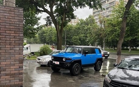 Toyota FJ Cruiser, 2006 год, 2 000 000 рублей, 4 фотография