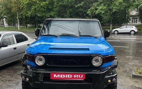 Toyota FJ Cruiser, 2006 год, 2 000 000 рублей, 9 фотография