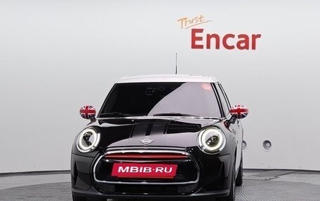 MINI Hatch, 2022 год, 1 958 000 рублей, 3 фотография