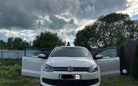 Volkswagen Polo VI (EU Market), 2011 год, 650 000 рублей, 1 фотография