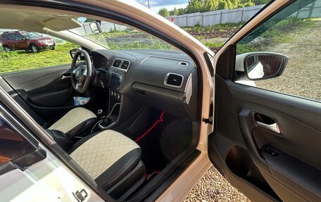 Volkswagen Polo VI (EU Market), 2011 год, 650 000 рублей, 12 фотография