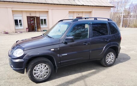 Chevrolet Niva I рестайлинг, 2012 год, 460 000 рублей, 4 фотография