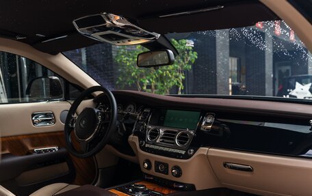 Rolls-Royce Wraith, 2014 год, 17 990 000 рублей, 24 фотография