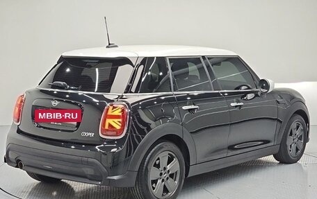 MINI Hatch, 2023 год, 1 977 000 рублей, 4 фотография