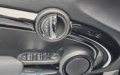 MINI Hatch, 2023 год, 1 977 000 рублей, 12 фотография