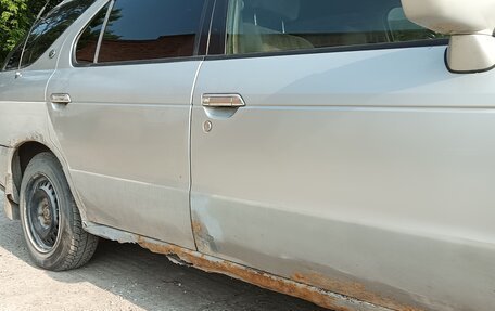Nissan Rnessa, 1999 год, 250 000 рублей, 1 фотография