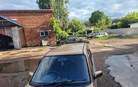 Nissan Cube II, 1998 год, 190 000 рублей, 2 фотография