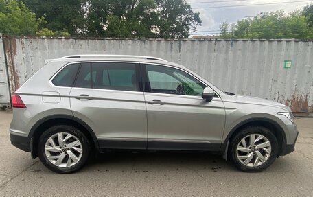 Volkswagen Tiguan II, 2021 год, 3 490 000 рублей, 3 фотография
