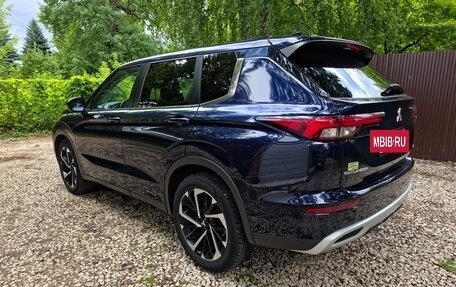 Mitsubishi Outlander, 2022 год, 3 350 000 рублей, 8 фотография