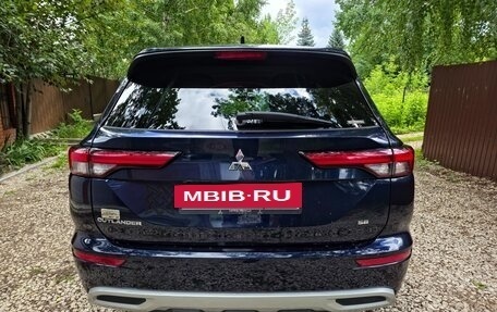 Mitsubishi Outlander, 2022 год, 3 350 000 рублей, 10 фотография