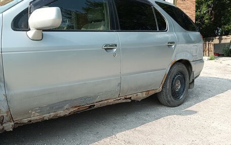 Nissan Rnessa, 1999 год, 250 000 рублей, 5 фотография