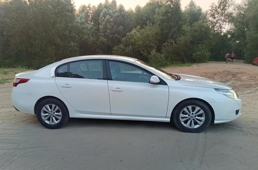 Renault Latitude I, 2012 год, 750 000 рублей, 7 фотография