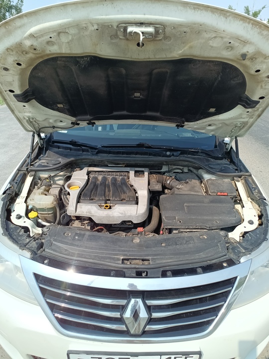 Renault Latitude I, 2012 год, 750 000 рублей, 11 фотография