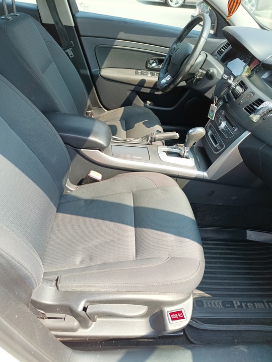 Renault Latitude I, 2012 год, 750 000 рублей, 12 фотография