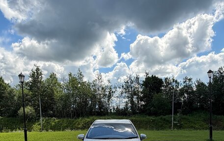 Toyota Prius, 2013 год, 1 350 000 рублей, 1 фотография