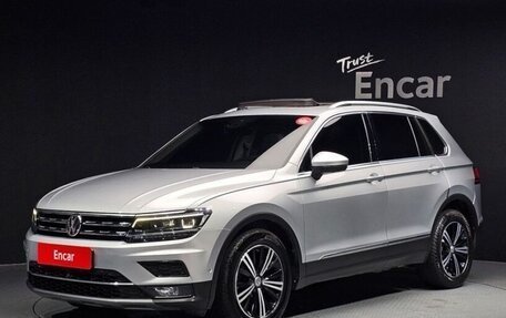 Volkswagen Tiguan II, 2020 год, 2 199 000 рублей, 1 фотография
