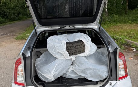 Toyota Prius, 2013 год, 1 350 000 рублей, 13 фотография