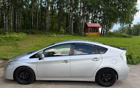 Toyota Prius, 2013 год, 1 350 000 рублей, 9 фотография