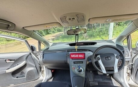 Toyota Prius, 2013 год, 1 350 000 рублей, 25 фотография