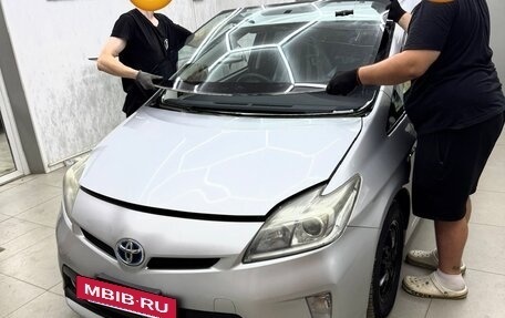 Toyota Prius, 2013 год, 1 350 000 рублей, 33 фотография